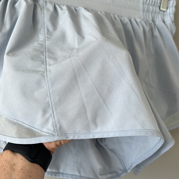 Lululemon Hotty Hot Hr High Rise Shorts Powder Blue Size 8 Tall - Picture 4 of 16